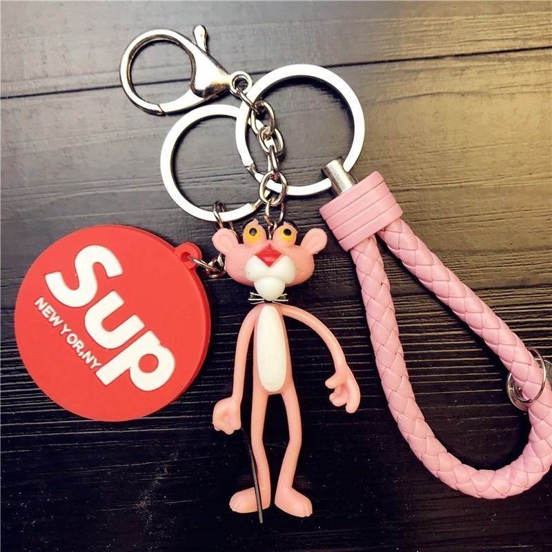 พวงกุญแจ จี้ตุ๊กตา Pink Panther supreme เหมาะกับของขวัญ สไตล์สตรีท สําหรับผู้ชาย และผู้หญิง PK8M