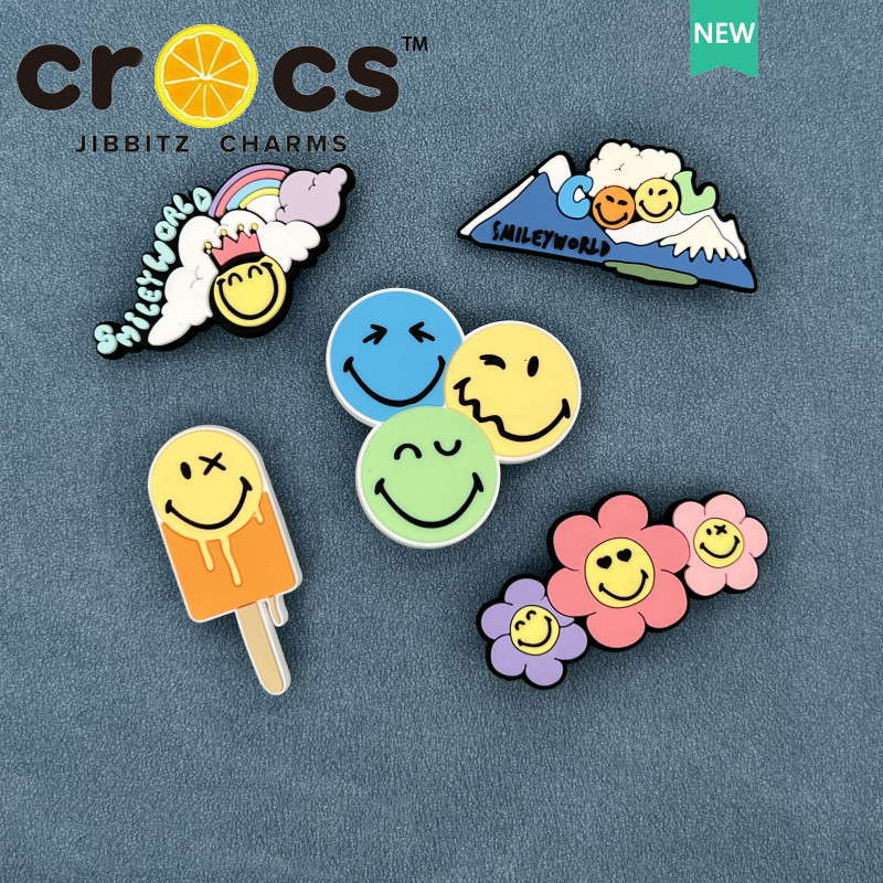 Jibbitz crocs charm จี้รูปหน้ายิ้ม อีโมติคอน กระเป๋า รองเท้า อุปกรณ์เสริม การ์ตูนน่ารัก หัวเข็มขัดตกแต่ง