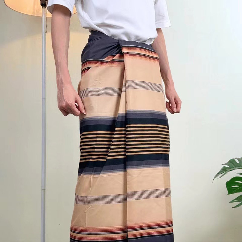 ผ้าถุงผู้ชาย ผ้าถุงคุณภาพดี เนื้อผ้าดี ไม่ลื่นกว้าง ไม่บาง เย็บแล้ว 96ซม.ยาว116ซม.สินค้าพร้อมส่งจากประเทศไทย