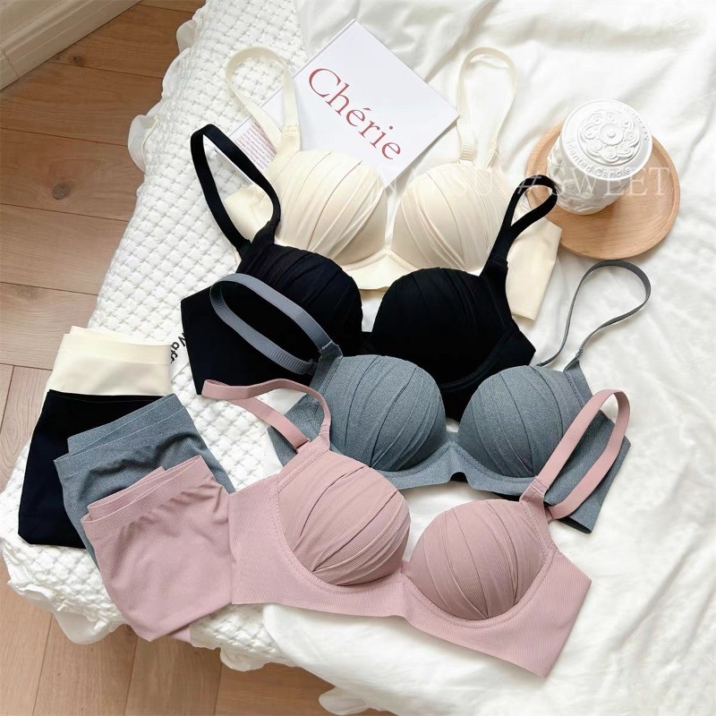 ✨w&c bras✨เสื้อชั้นใน กางเกงใน Pure Desire ชุดชั้นในจีบเซ็กซี่ไร้สาย Bra หนา ny067