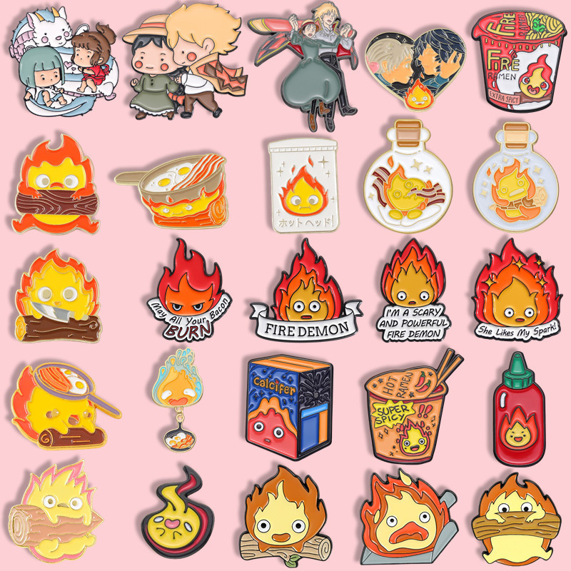 เข็มกลัด โลหะผสม รูปมังงะญี่ปุ่น Hayao Miyazaki Series Howl's Moving Castle Enamel "Calcifer" อุปกรณ์เสริม สําหรับของขวัญเพื่อน