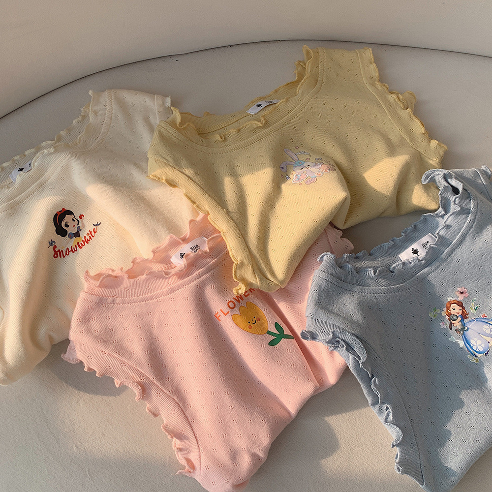 เสื้อยืดแขนกุด พิมพ์ลายการ์ตูน แบบรูกลวง แต่งลูกไม้ แฟชั่นฤดูร้อน สําหรับเด็กผู้หญิง