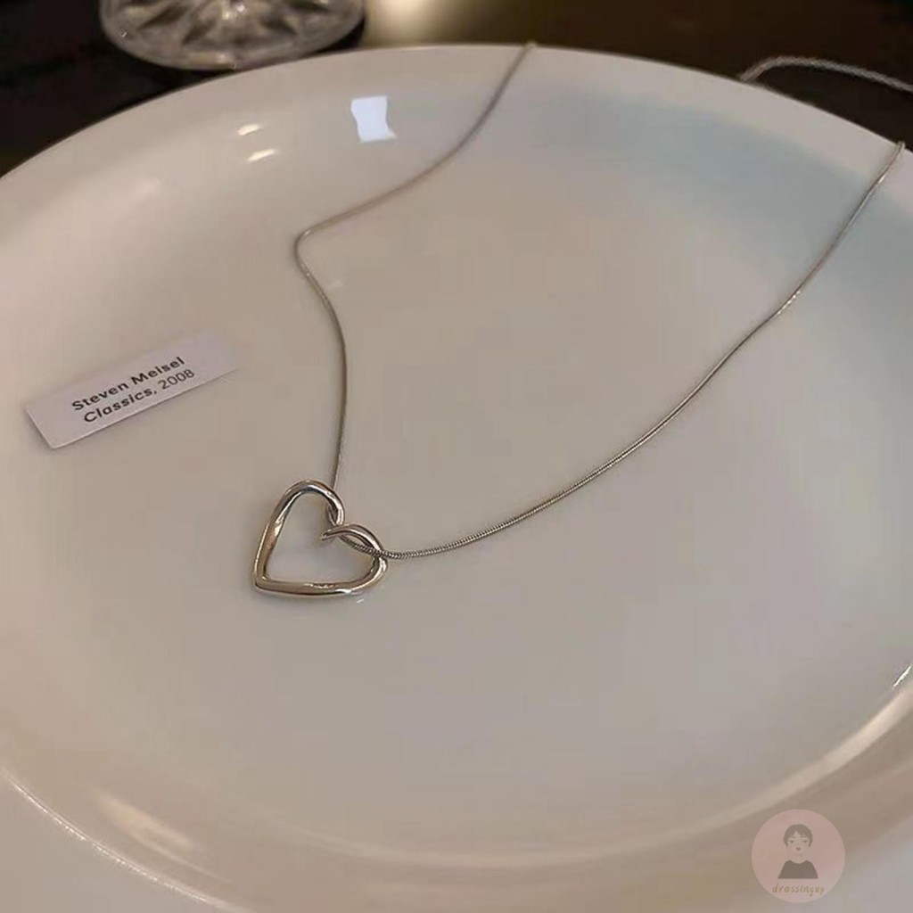 Dre-hollow-out Heart Pendant สร้อยคอโซ่กระดูกไหปลาร้าหวานสําหรับผู้หญิง