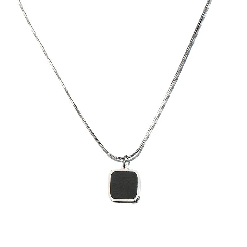 สร้อยคอสแตนเลสทรงสี่เหลี่ยมสีดําเรียบง่ายมากพร้อมจี้บุคลิกภาพฮิปฮอป 029