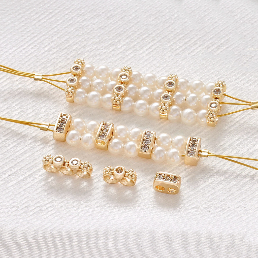 ลูกปัดสเปเซอร์ สีทอง 14K ประดับเพทาย รูปดอกพลัม สามแถว สําหรับทําเครื่องประดับ สร้อยข้อมือ diy