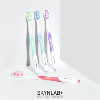 Skynlab Premium Slim Soft Toothbrush Blister Pack 4pcs [Mixed Color] สกินแล็บ แปรงสีฟันพรีเมี่ยมสลิมซอฟท์ 4ชิ้น คละส...