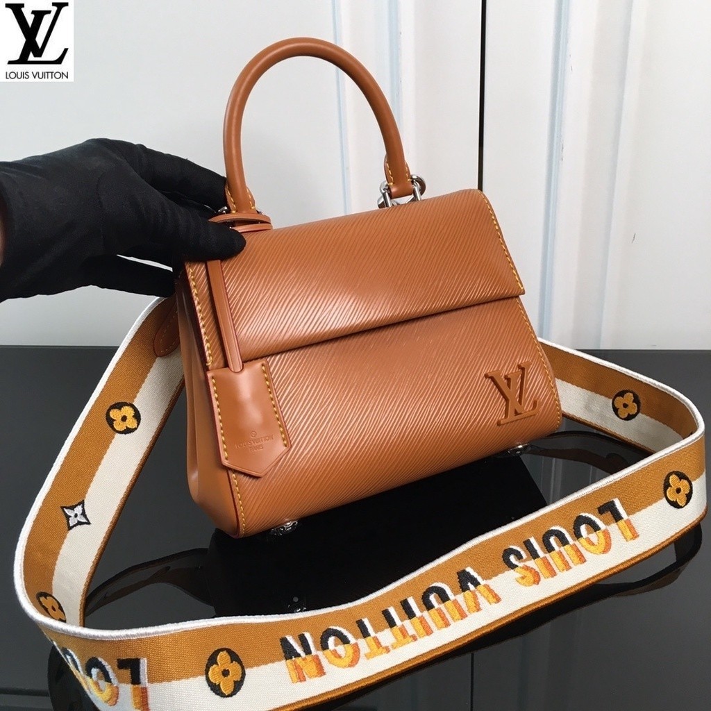 หลุยส์วิตตอง Louis Vuitton กระเป๋าถือ lv 0 💰 m58928 สีน้ำตาลคาราเมล [] cluny mini showcase กระเป๋าสะพาย 2 ใบ 08m8