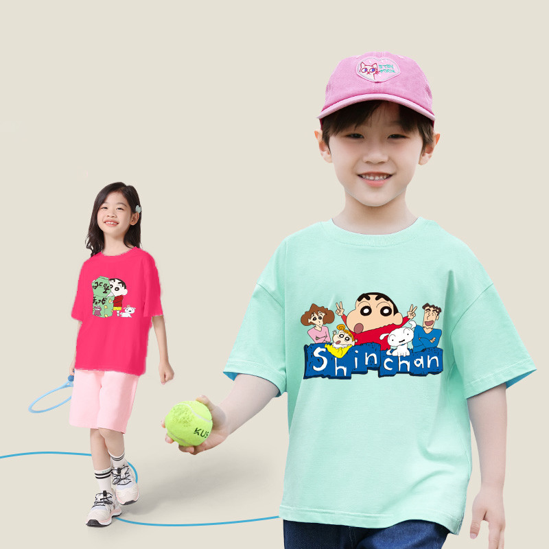 เสื้อยืดคอกลม แบบนิ่ม พิมพ์ลายชินจัง ทรงหลวม สีสันสดใส สําหรับเด็กผู้ชาย และเด็กผู้หญิง มี 12 สี