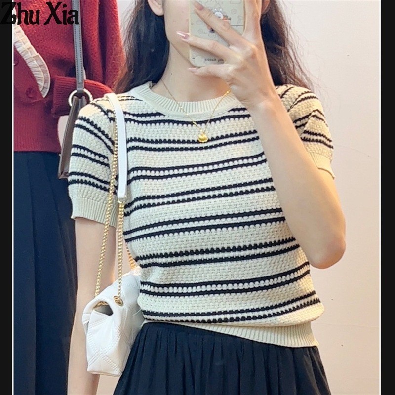 เสื้อยืดแขนสั้น คอกลม ลายทางแนวนอน แฟชั่นสําหรับผู้หญิง