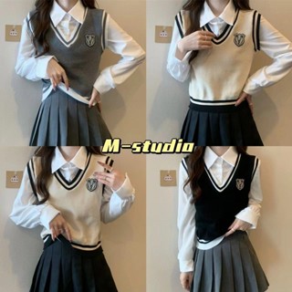 Maze**พร้อมส่ง**เสื้อไหมพรม2ชั้นเย็บติดกันคอปกวี สีเรียบๆใส่…