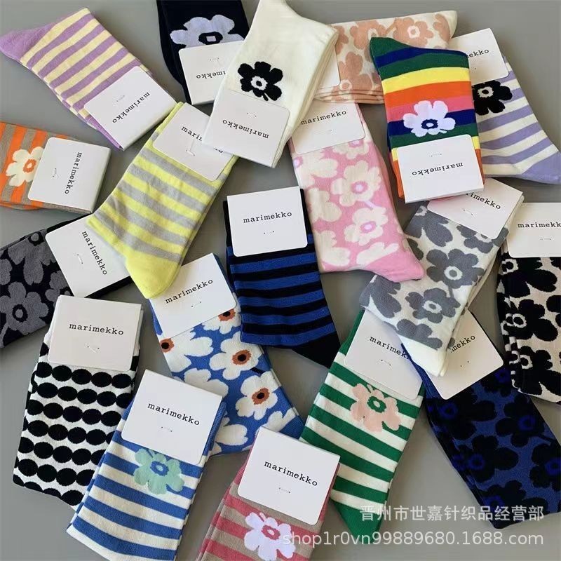 ถุงเท้าแบรนด์ Marimekko สไตล์เรโทร มีลายดอกไม้ สำหรับผู้หญิงทันสมัย