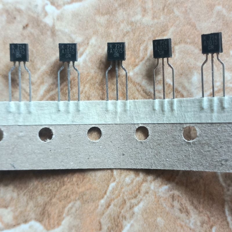 A1015 ทรานซิสเตอร์ TR 2SA1015 ต้นฉบับ 1015 ORI KEC 2SC ORI SA1015 Fajar อิเล็กโทร 2