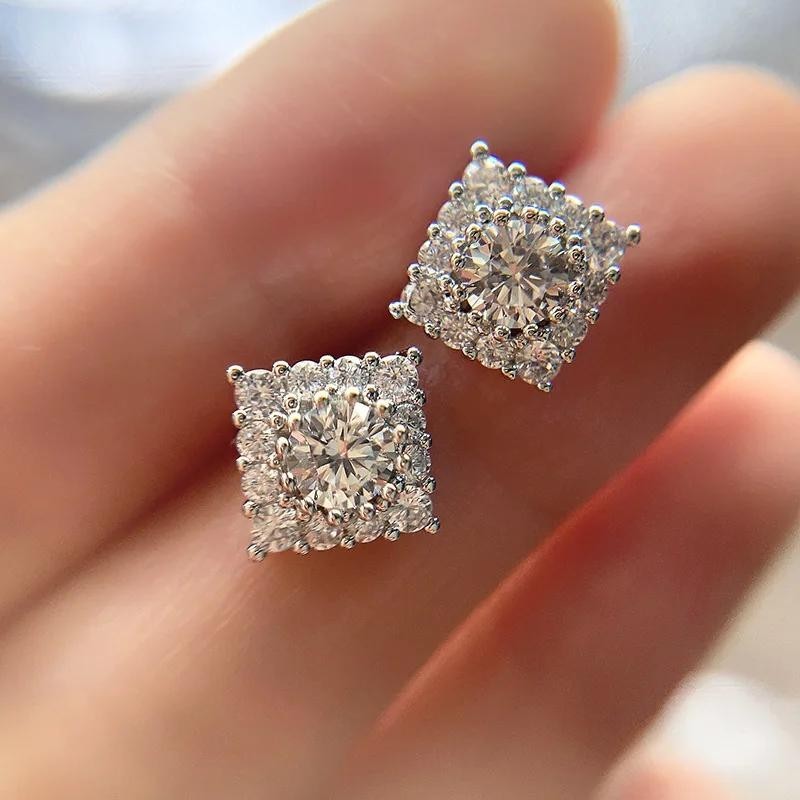 แฟชั่น 925 เงินสเตอร์ลิง Bling Bling Square รูปต่างหูผู้หญิงหรูหรา Paved Brilliant Cubic Zirconia เรียบง่ายสไตล์สุภาพสตรีเครื่องประดับร้อน