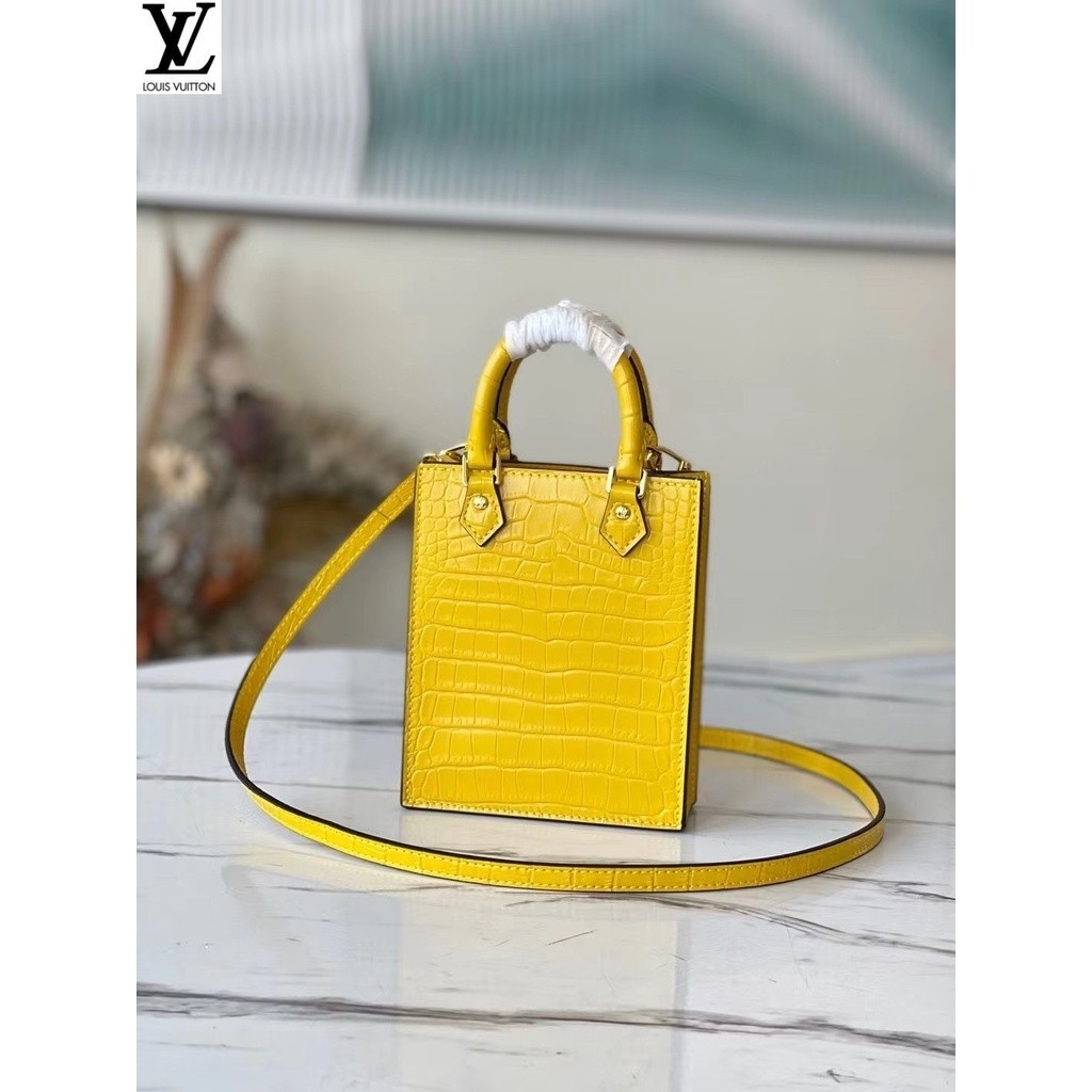 หลุยส์วิตตอง Louis Vuitton กระเป๋าสะพาย lv รุ่น m90564 สีเหลืองลายจระเข้ [กระเป๋ามินิออร์แกน] ไม่ใช่ itbags 99g0