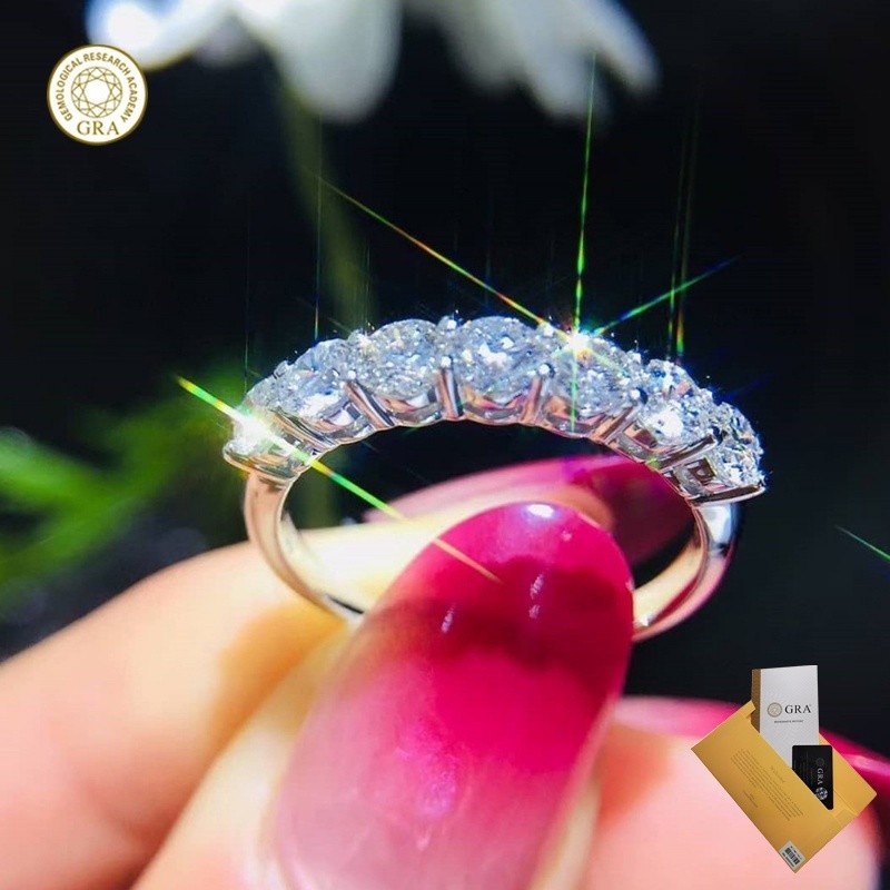 ( พร ้ อมใบรับรอง Gra ) แหวนคู ่ แฟชั ่ นแถวเดียวของผู ้ หญิง Moissanite วางซ ้ อนกันได ้
