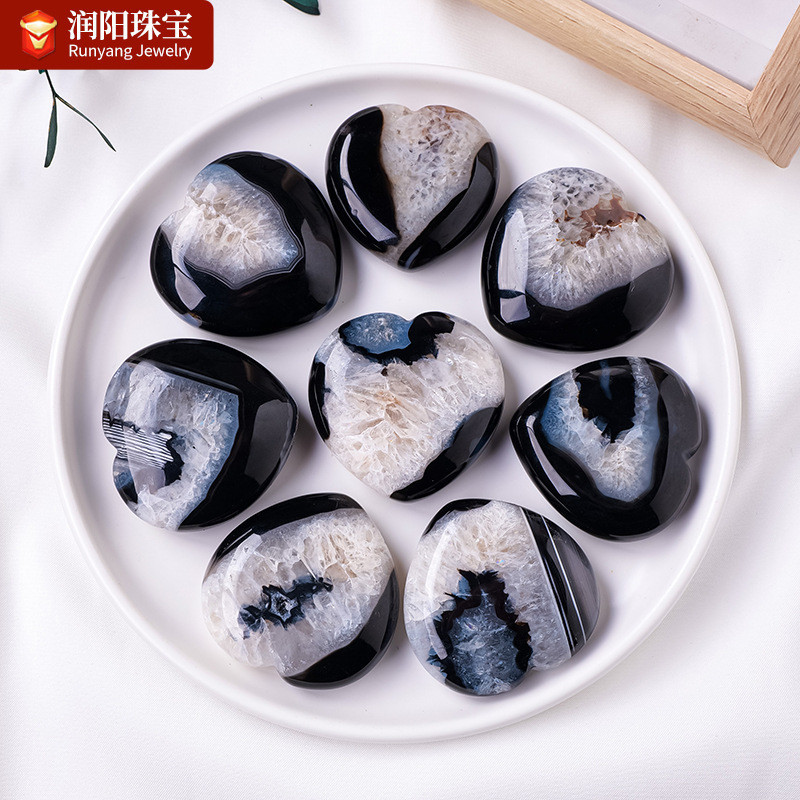 หินคริสตัลธรรมชาติ หินโมรา สีดํา รูปหัวใจ เครื่องประดับ สําหรับตกแต่งบ้าน
