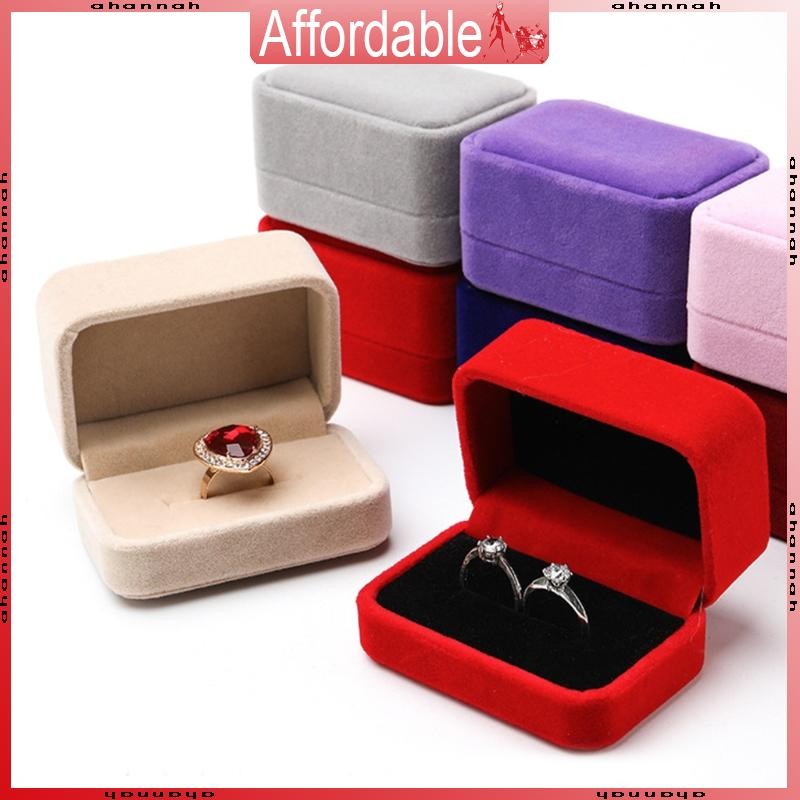 Ah กล่องแหวนกํามะหยี่ Jewellery Presentation สําหรับกรณีแหวนหมั้นกล่องสําหรับผู้หญิง