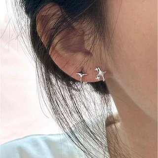 Roselife ต่างหูสตั๊ด รูปดาว สีเงิน สไตล์เกาหลี เรียบง่าย กันแพ้ สําหรับผู้หญิง ผู้ชาย 1 คู่