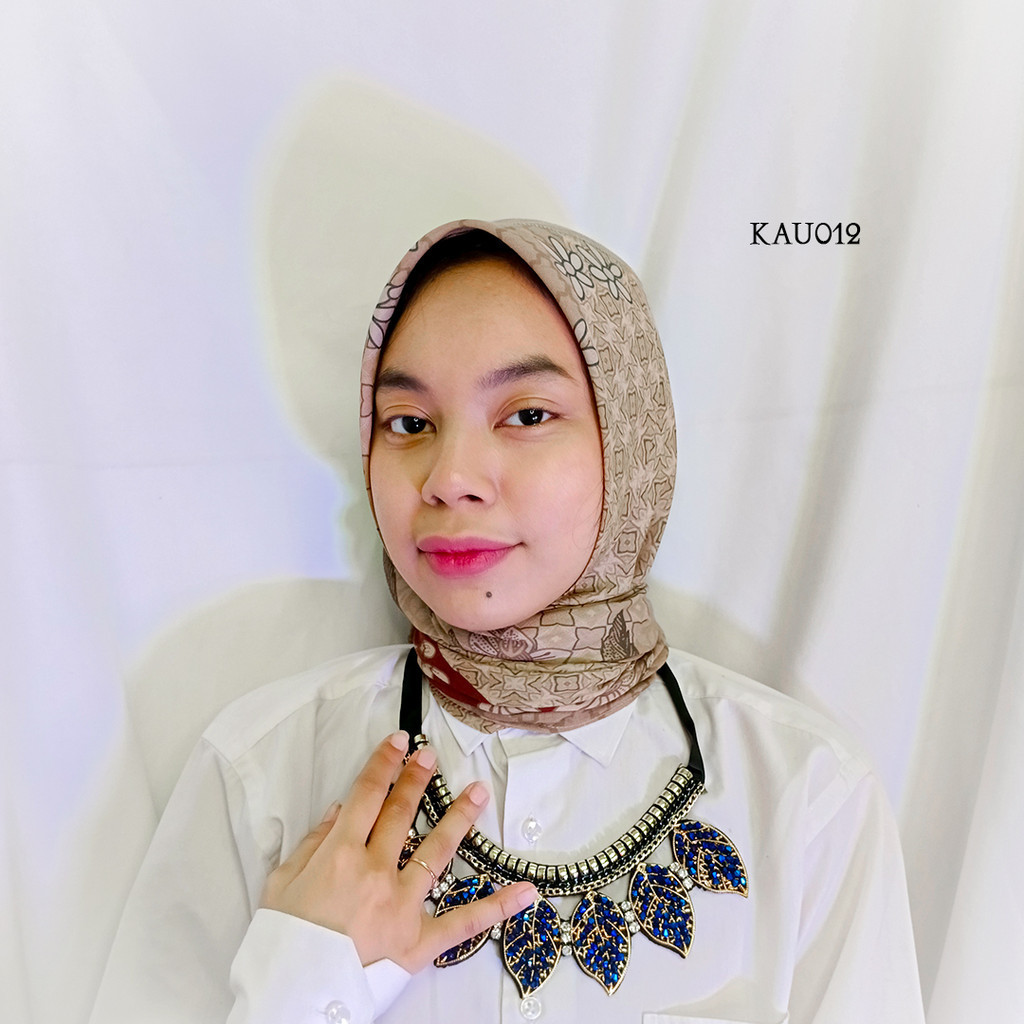 สร้อยคอ Boho ชาติพันธุ์โบฮีเมียนจี้ใบไม้สีฟ้า KAU012