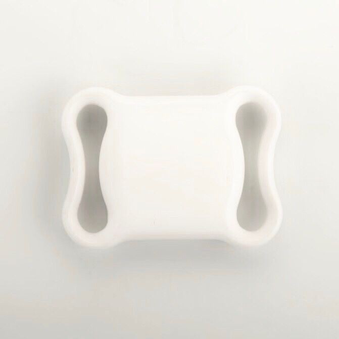 ตัวระบุตําแหน่งสุนัขและแมวสัตว์เลี้ยงรูปทรงพิเศษใหม่ ตัวระบุตําแหน่ง GPS สิ่งประดิษฐ์ตําแหน่งป้องกัน