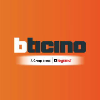 BTicino หน้ากากฝาครอบ ขนาด 3 ช่อง รุ่นเมจิก แอดวานซ์ สีขาว Cover Plate 3Module White รุ่นMagic Advance| M903/30P|BTicino