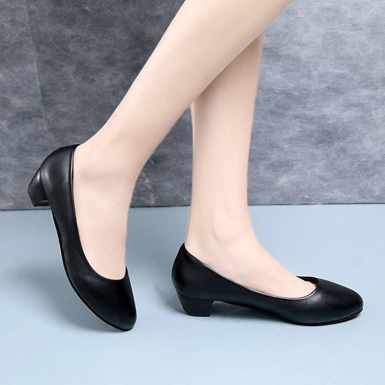 รองเท้าสวม รองเท้าคัชชูหุ้มส้น รองเท้าคัชชูหนังเทียมสำหรับผู้หญิง มีส้น 2 แบบ 4 รุ่น (แนะนำเพิ่ม 1ไซร์) H80