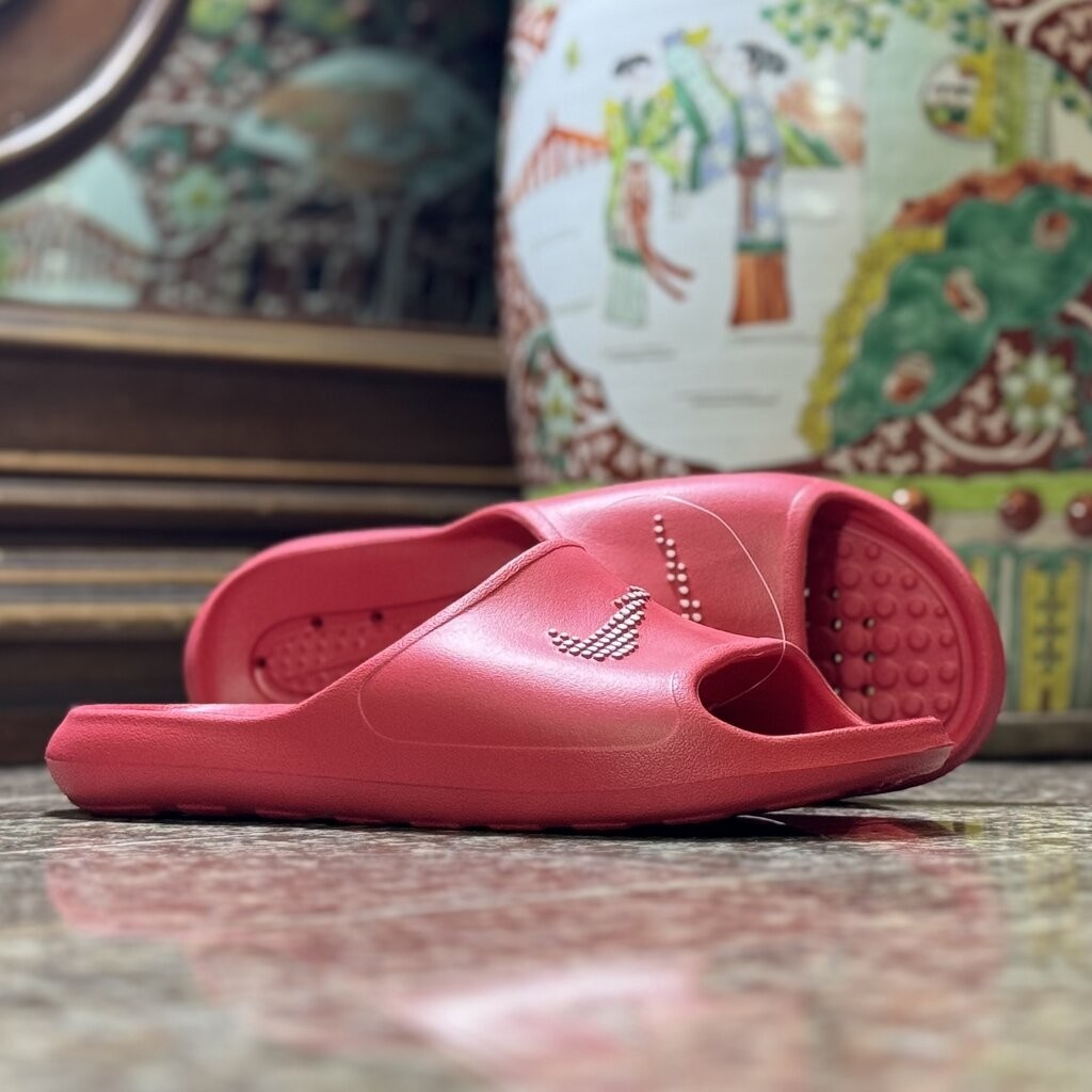 รองเท้า Nike Victory One Shower Slide (M7/8US)