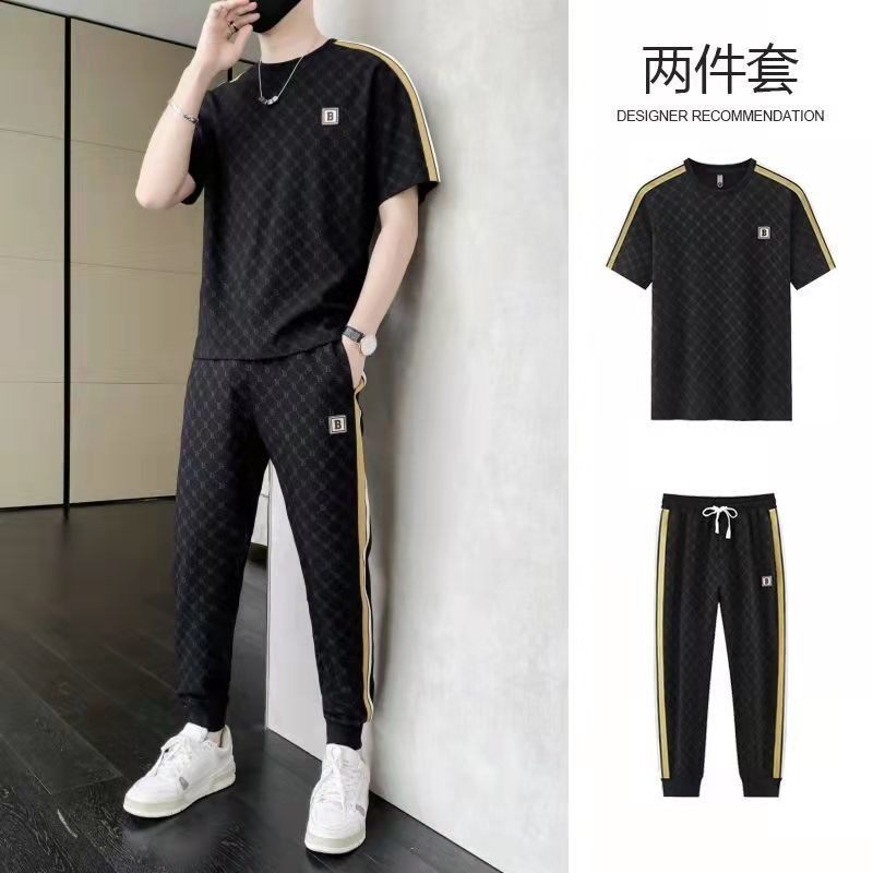 [ลดกระหน่ํา พร้อมส่ง] ใหม่ ชุดเสื้อยืดลําลอง ผ้าเรยอน และกางเกงขาสั้น โอเวอร์ไซซ์ สองชิ้น แฟชั่นฤดูร้อน สําหรับผู้ชาย 2024
