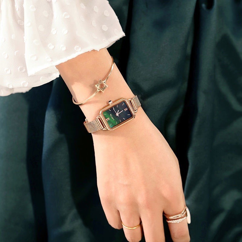 นาฬิกาข้อมือควอตซ์ สายแม่เหล็ก หน้าปัดสีเขียว สีโรสโกลด์ หรูหรา แบบเรียบง่าย แฟชั่นสําหรับผู้หญิง