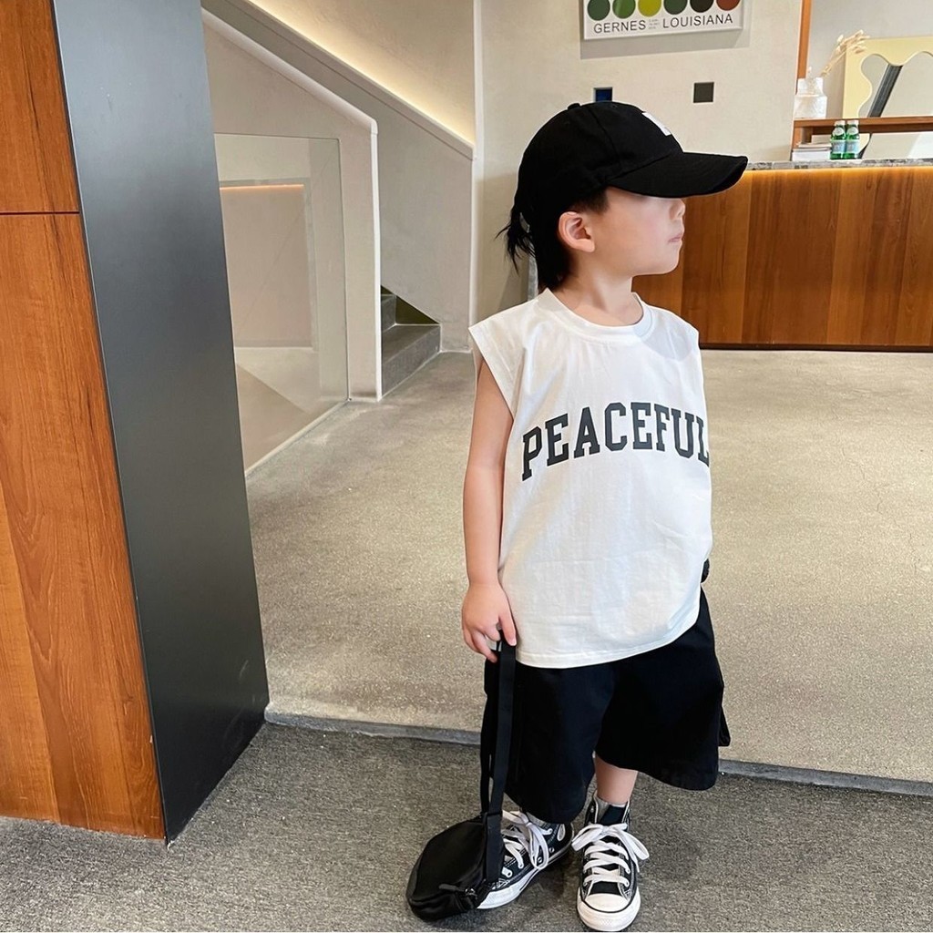 เสื้อยืดแขนกุด พิมพ์ลายตัวอักษร ทรงหลวม เข้ากับทุกการแต่งกาย แฟชั่นสไตล์เกาหลี สําหรับเด็กผู้ชาย