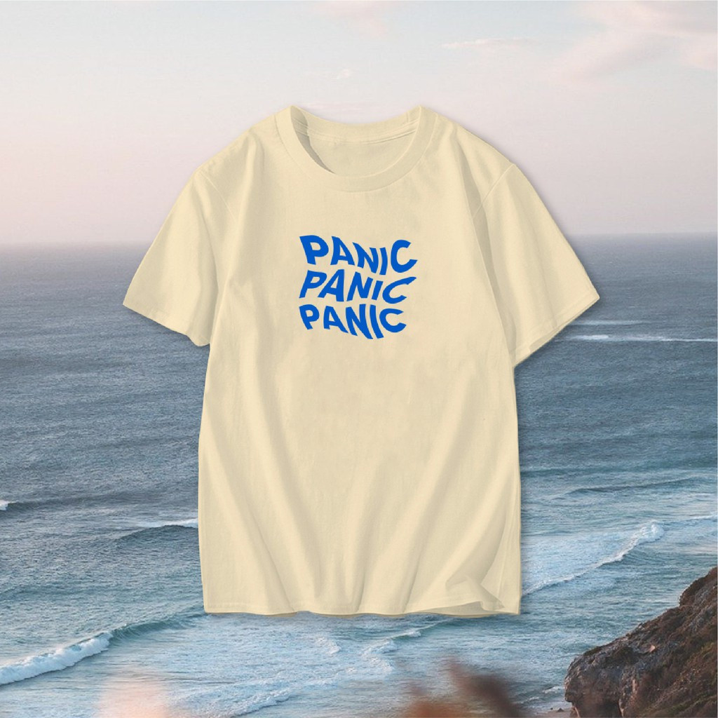 เสื้อยืดพิมพ์ลายแขนสั้น PANIC โอเวอร์ไซส์ หลวม ระบายอากาศได้ดี สวมใส่สบาย และทันสมัย ​​ผ้าฝ้าย 100%