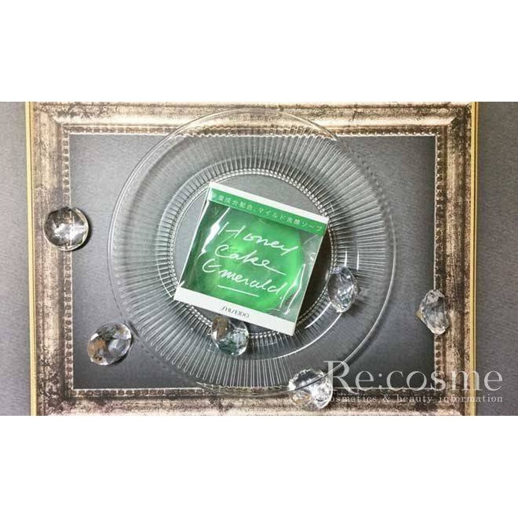 สบู่ล้างหน้าสูตร Shiseido Honey Cake Emerald Translucent Soap 100g