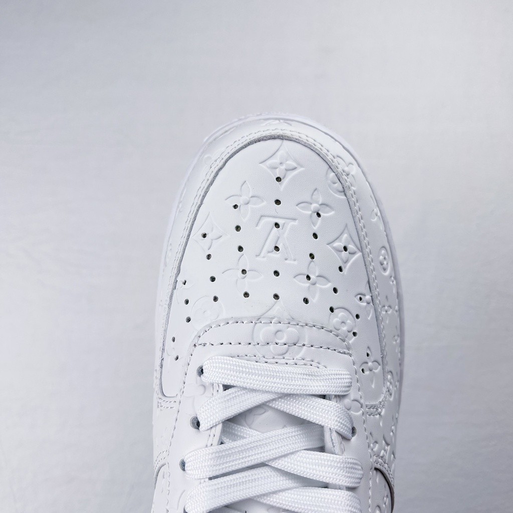 Louis Vuitton x Nike Air Force 1 "White" รองเท้าบาสเก็ตบอล Low Cut รองเท้าผ้าใบลำลองสำหรับผู้ชายผู้