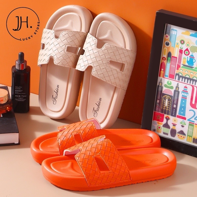 JH.lucky รองเท้าแตะผู้หญิงรุ่นเก็บหน้าเท้าให้ดูเรียวสวย ใส่สบาย สีพื้น ใส่ได้กับทุกชุด #sy104