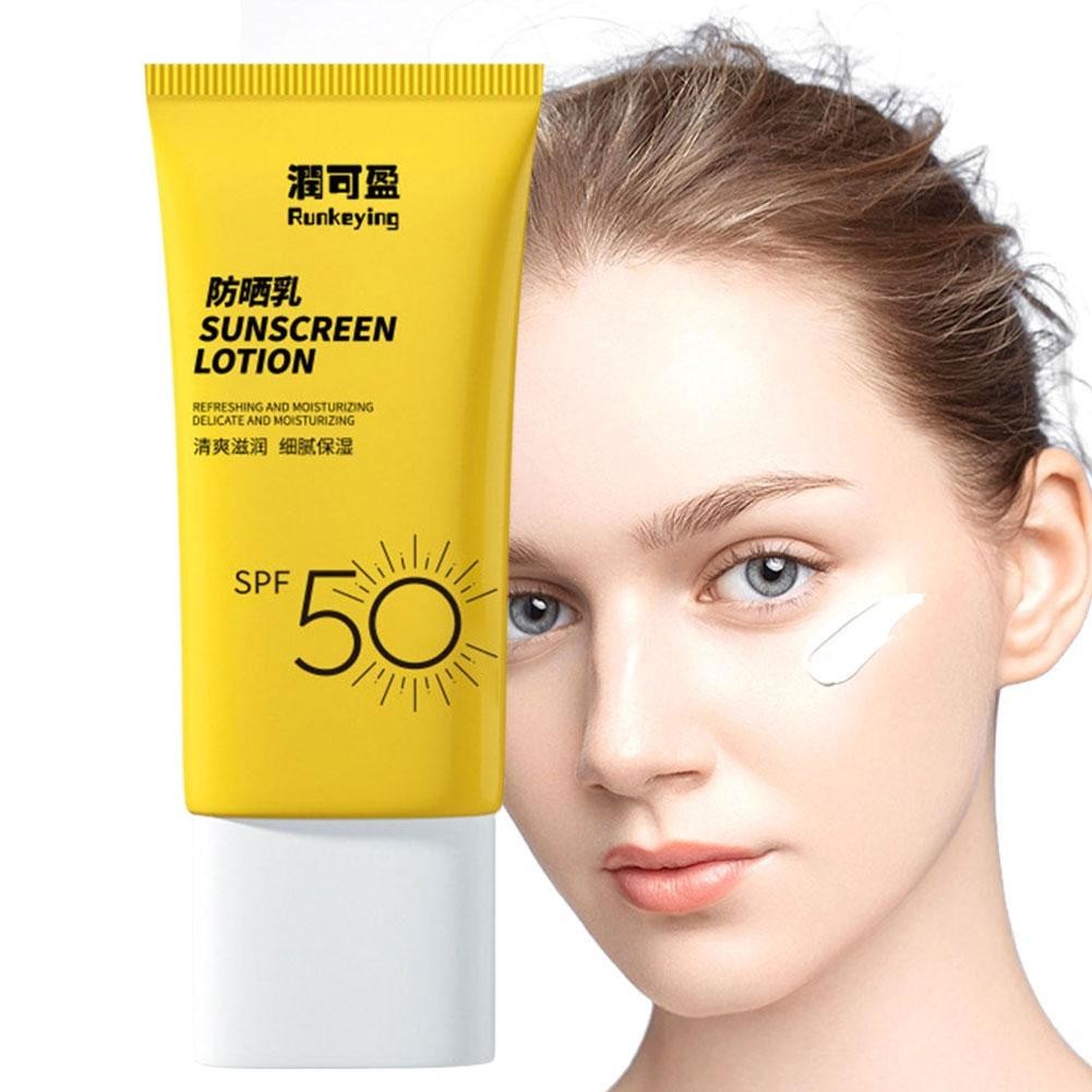 ครีมกันแดด SPF50 ขนาด 50 กรัม ช่วยให้ความชุ่มชื้น ติดทนนาน