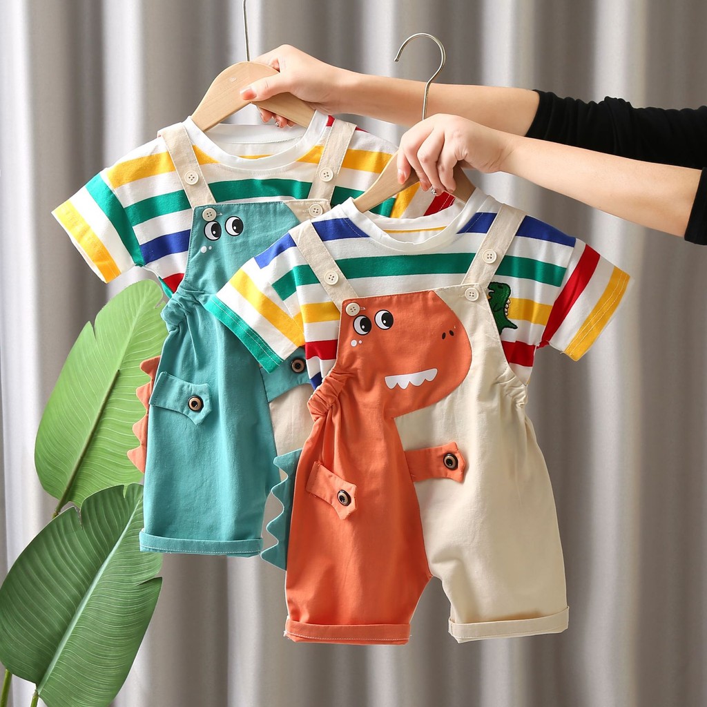 ฤดูร้อนใหม่ ทารกแฟชั่นลายเสื้อยืด ชุดเอี๊ยม 2ชิ้น/เซ็ต วัยหัดเดินสาวเสื้อผ้า ชุดเด็กสบายๆ ชุดวอร์ม
