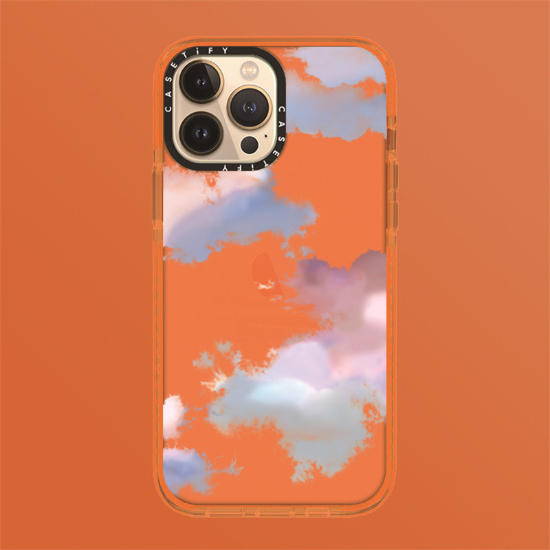 Casetify X เคสโทรศัพท์มือถือ กันกระแทก ลายก้อนเมฆ สีแดง สีส้ม ไล่โทนสี สีแคนดี้ สําหรับ iPhone 15 14 13 12 11 Pro Max