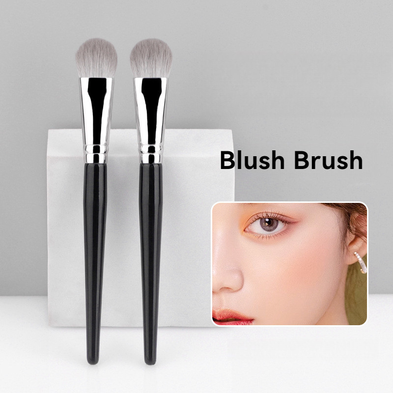 แปรงแต่งหน้ารูปลิ้นสำหรับไฮไลท์ แต่งหน้า และปัดแก้ม