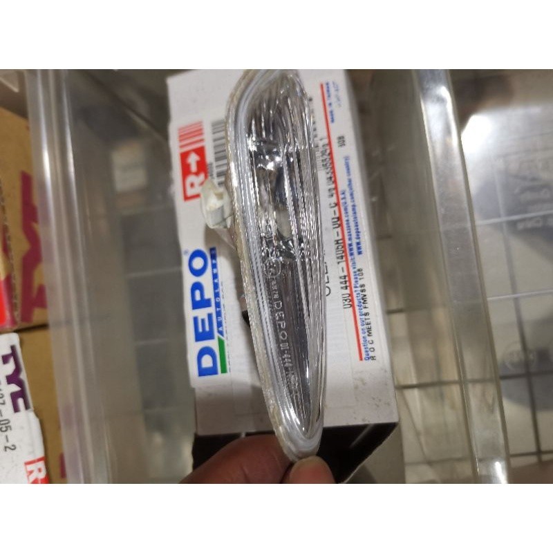 DEPO MUDGUARD FENDER LAMP BMW E60 E46 (02-05) (CLEAR)ชิ้นส่วนรถยนต์ ของแต่งรถ