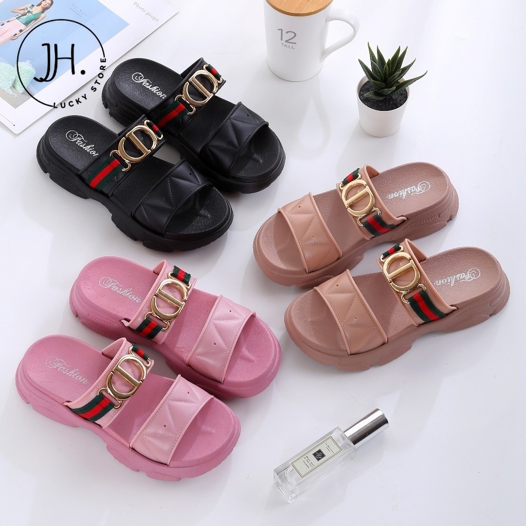 JH.lucky รองเท้าแตะพร้อมส่ง รองเท้าแฟชั่นผู้หญิงรุ่นฮิตรุ่นขายดี  วัสดุดี น้ำหบักเบา #sy110