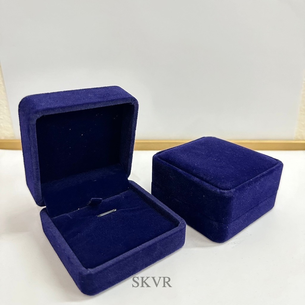 กล่องสร้อยคอ กล่องกำมะหยี่ ขนาด7*7*4CM กล่องใส่สร้อยคอ จี้ ต่างหู กำไล - รูปที่ 4