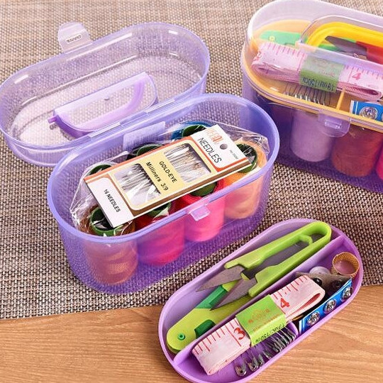 ชุดเข็มและด้าย อุปกรณ์เย็บปักถักกร้อย ขนาดพกพา ครบชุด พร้อมกล่อง คละสี (1 ชั้น)