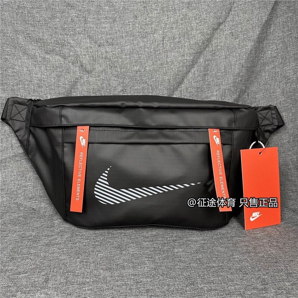 Nike NIKE กระเป๋าสะพายข้าง Wang Yibo สไตล์เดียวกันผู้ชายและผู้หญิงกระเป๋าสะพายไหล่ความจุขนาดใหญ่กระ