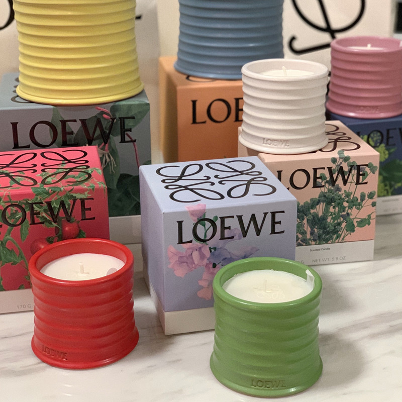 Loewe เทียนหอม กลิ่นมะเขือเทศ ใบไม้ 170 กรัม