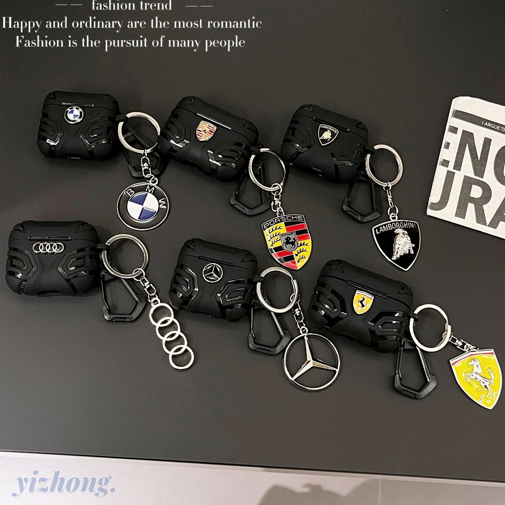 PORSCHE เคสหูฟังสําหรับ แอร์พอด 4 มือโปร 3 2เย็นแฟชั่นแขนออกแบบออดี้ปอร์เช่รถสีดํานุ่ม ทีพียู กันกระแทกหูฟังไร้สายชุดหูฟังฝาครอบป้องกันเชลล์ที่มีจี้ป้องกันการสูญ