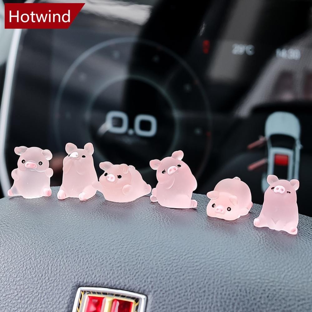 Hotwind ตุ๊กตาเรซิ่น รูปหมูสีชมพู ขนาดเล็ก สําหรับตกแต่งกระจกมองหลังรถยนต์ D2E7