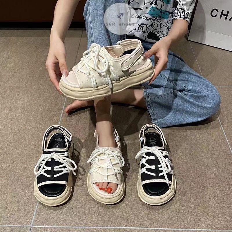 ✨พร้อมส่ง🌟รองเท้าแตะผู้หญิง อินเทรนด์ ด้านล่างนุ่มระบายอากาศ เทรนด์ใหม่ พื้นรองเท้าหนา