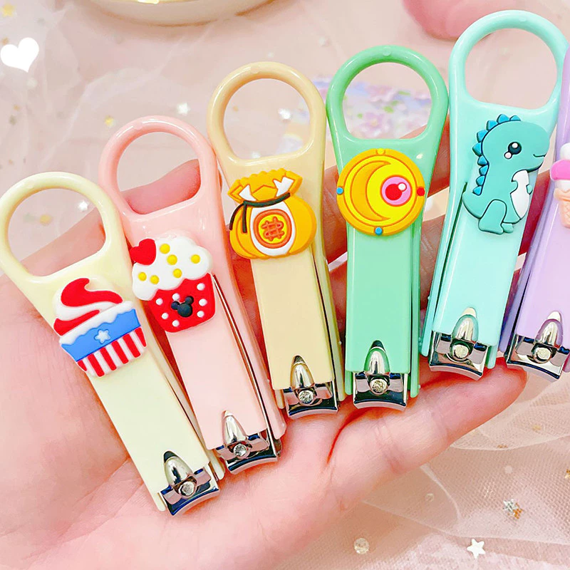 กรรไกรตัดเล็บ สแตนเลส กรรไกรตัดเล็บพกพา ลายการ์ตูน น่ารัก ของชําร่วยงานแต่งน่ารัก thumbnail 3