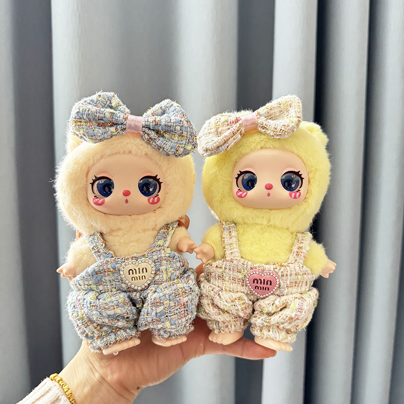 [ไม่มีตุ๊กตา] Liila LUKY CAT จี้ 17 ซม. Liila LUKY CAT จี้ชุดตุ๊กตาน้ําหอม Suspenders ชุด