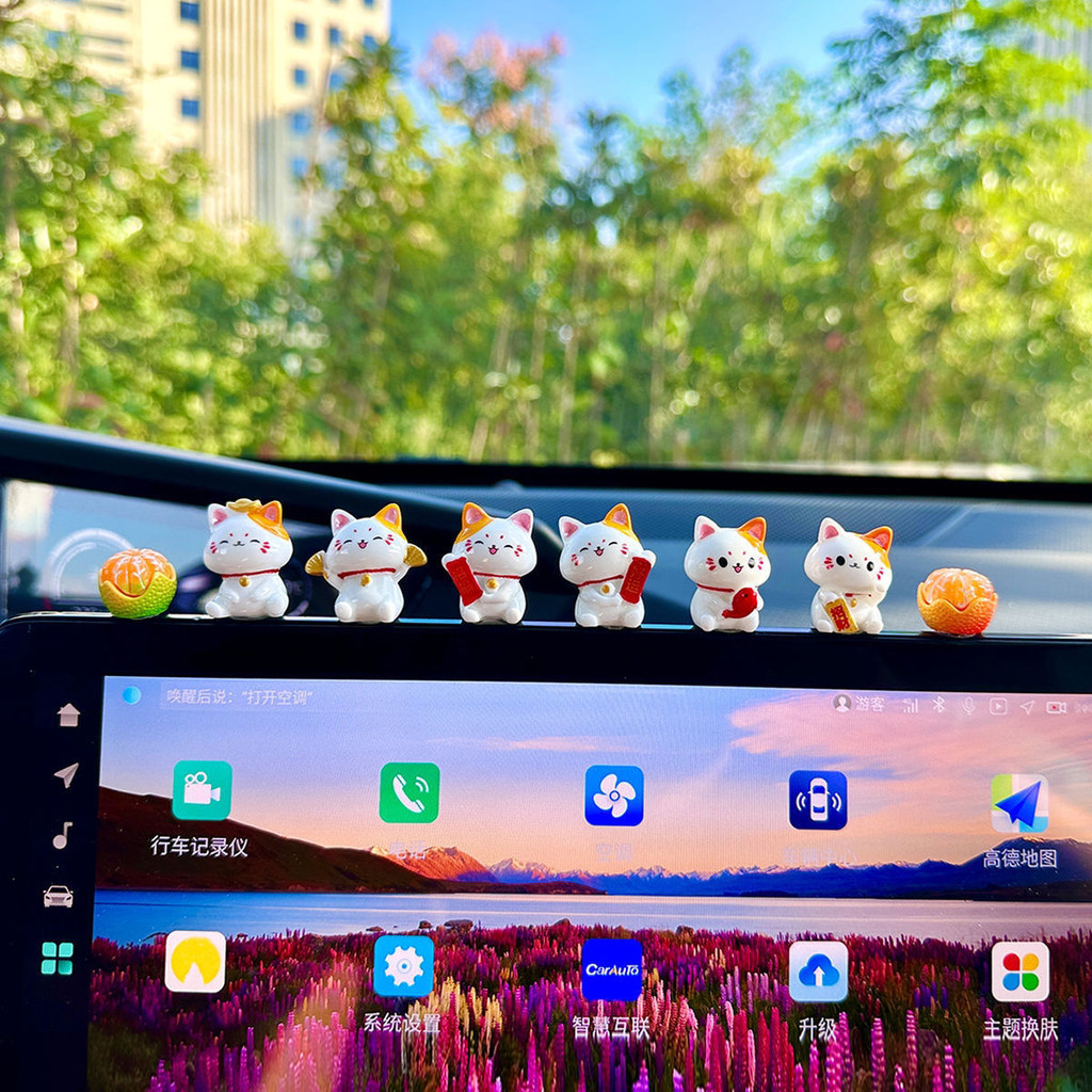 8 ชิ้นรถ Lucky Cat เครื่องประดับแดชบอร์ดรถคอนโซลกลางน่ารักเรซิ่น Maneki-Neko Auto ภายใน DIY อุปกรณ์ต